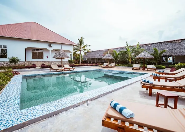 Farashuu Luna Hotel