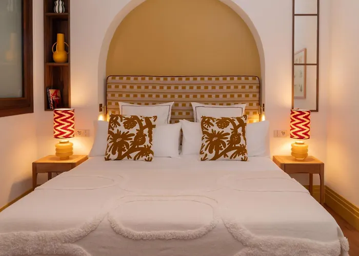 Casa Roca - Palma Old Town Wine Hotel