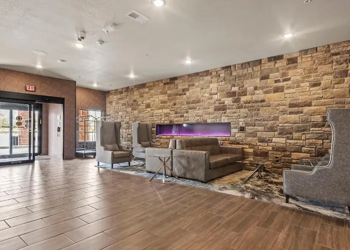 Cobblestone Hotel & Suites - Bay Minette