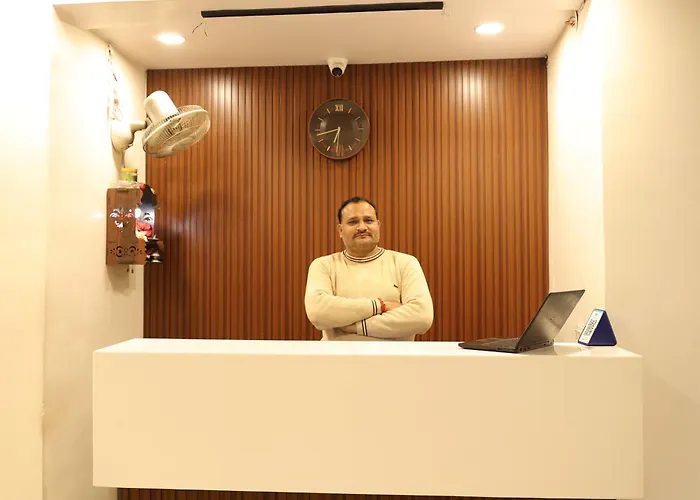 Luxury Rooms By Hotel Hari Palace