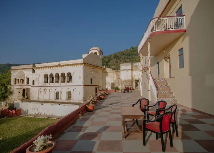Padm Lakshmi Niwas - The Palace Arki
