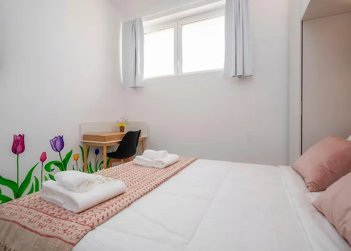 Marina Legacy I Boutique Residence