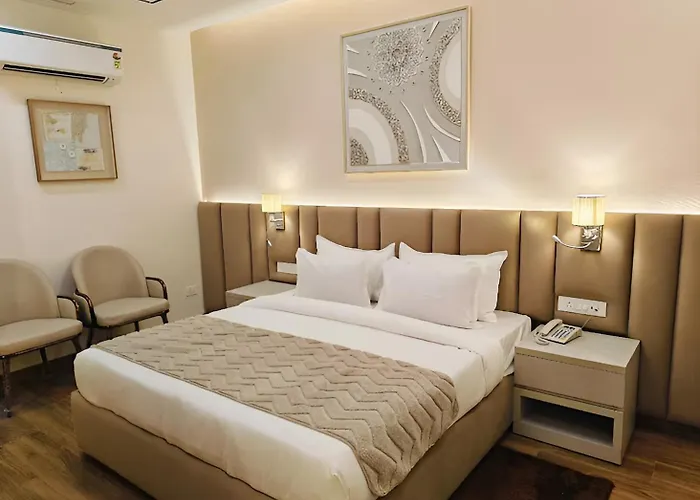 Hotel Pallavi Grand