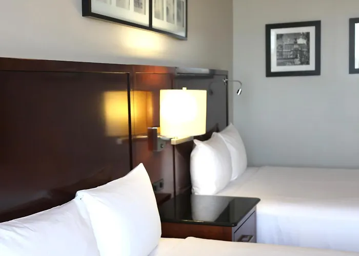 Travelodge By Wyndham Quebec City Hotel & Convention Centre