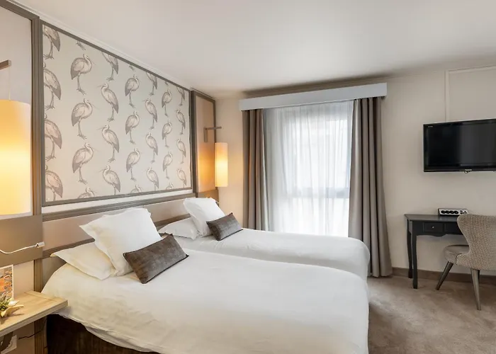Hotel America