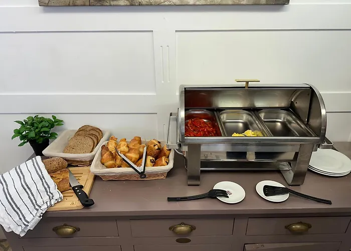 Hotel Le 5 Martigues