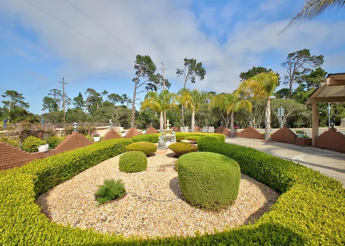 Padre Oaks Motel Monterey