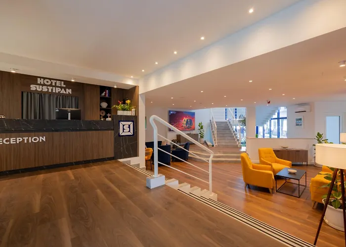 Hotel Sustipan