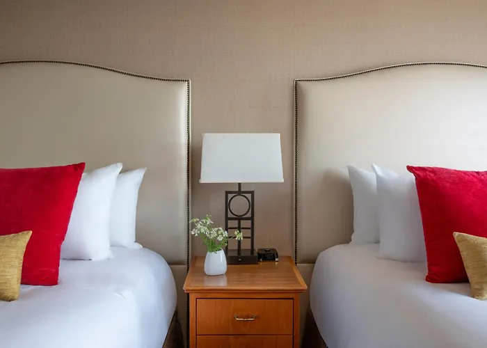 The Hotel Captain Cook