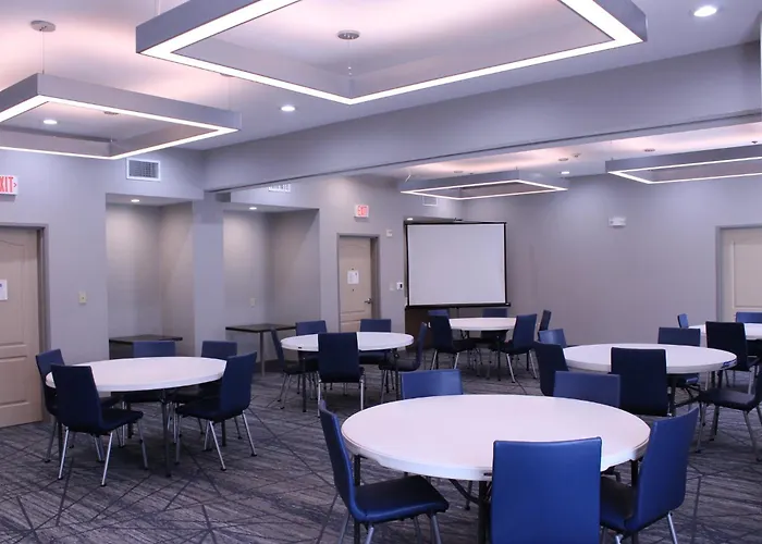 Holiday Inn Express Hotel & Suites Cedar Hill By Ihg