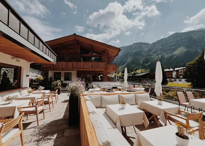 Hotel Auenhof Lech