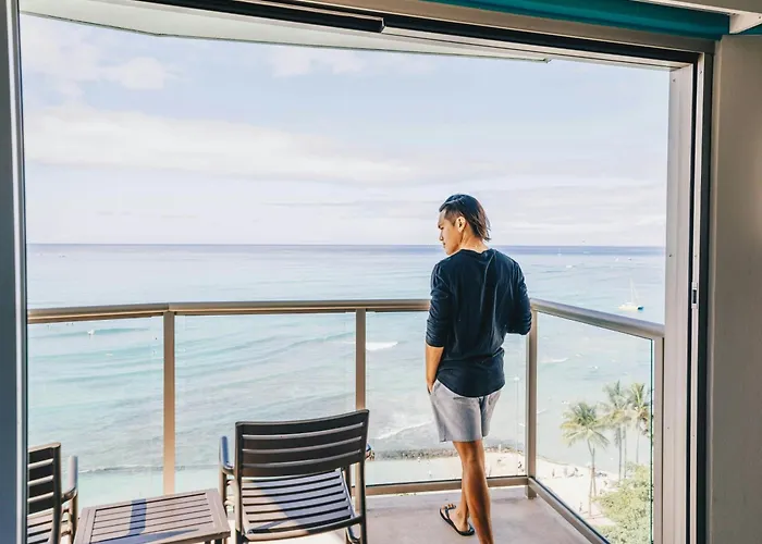Waikiki Circle Hotel By Castle Honolulu