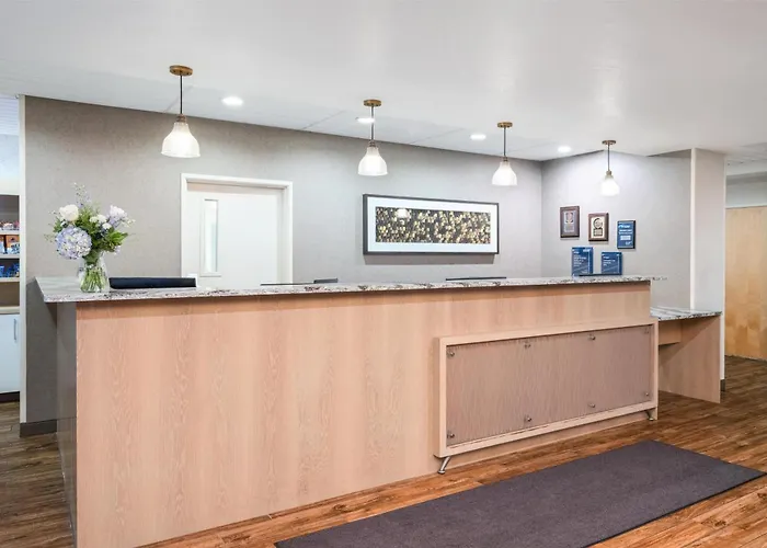 Best Western Plus Grant Creek Inn