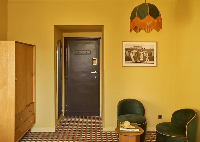 Latroupe Hotel Le Berger Saint-Gilles