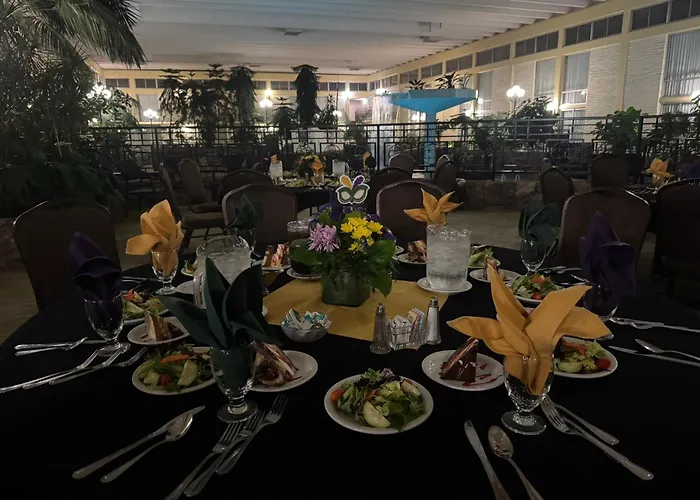 Wyndham Garden Fresno Yosemite Airport Hotel