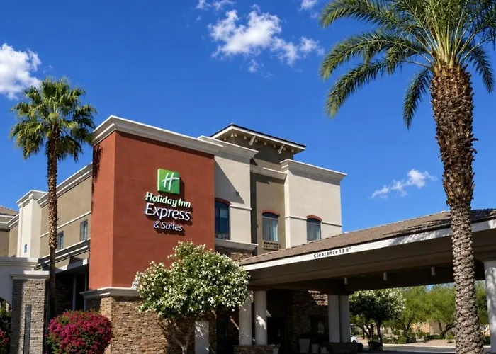 Holiday Inn Express & Suites Phoenix Glendale Dist By Ihg