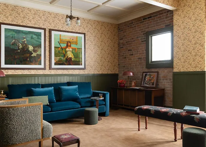 St. Elmo Hotel