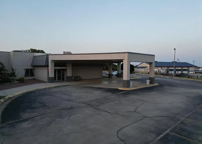 Texas Inn & Suites Denton