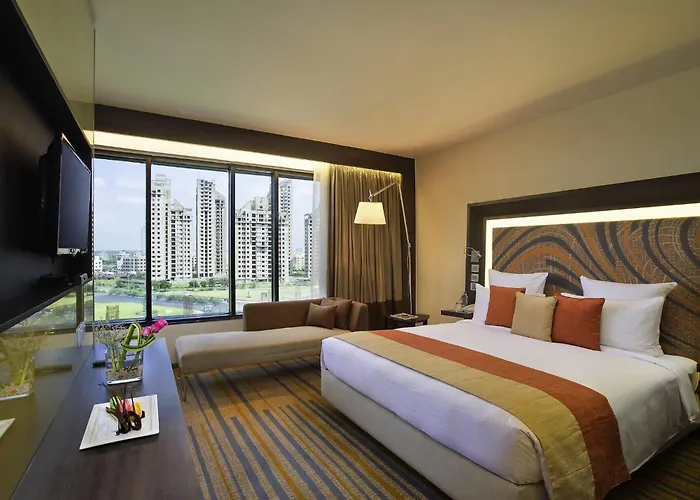 Novotel Kolkata Hotel And Residences