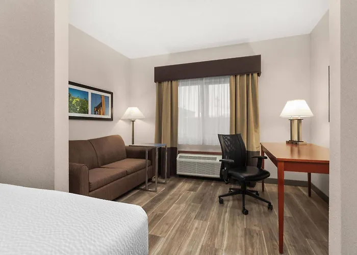 La Quinta By Wyndham Midwest City - Tinker Afb
