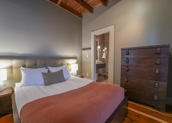 Le Pleasant Hotel