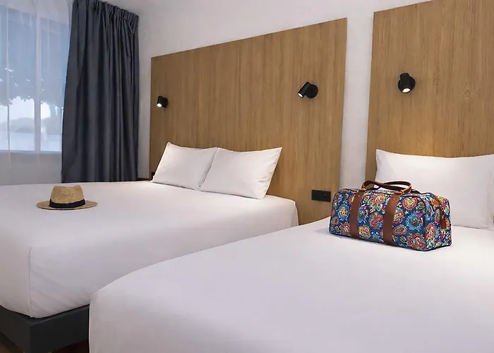 B&B Hotel Nimes Ville Active 3 Etoiles