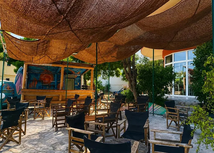 Hotel Korfos - Ξενοδοχείο Κόρφος Renovated