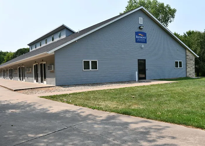 Baymont Inn And Suites By Wyndham Platteville