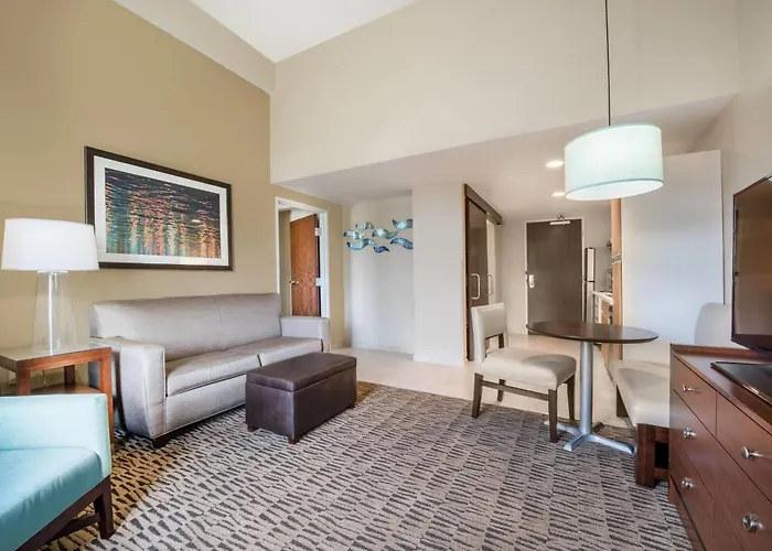 Hawthorn Suites By Wyndham Bridgeport