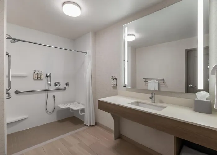 Holiday Inn Express & Suites Rapid City By Ihg