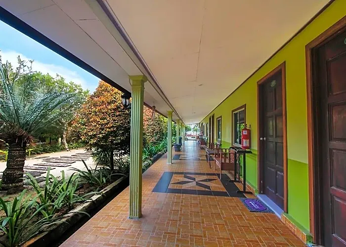 Tanjung Puteri Motel