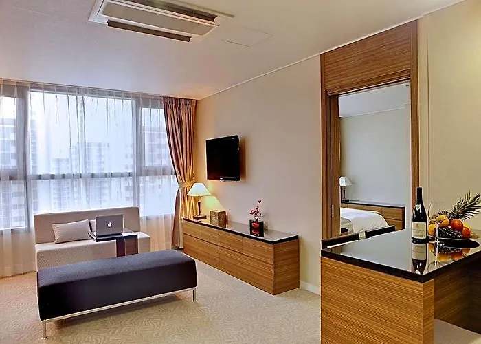 The Class 300 Hotel & Resort