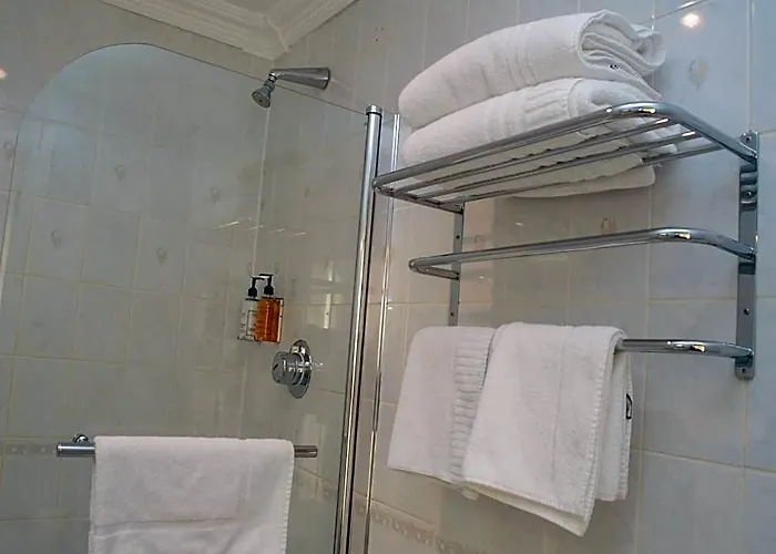 Gatwick Cambridge Hotel
