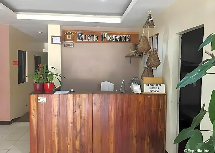 Cozy Coron Inn