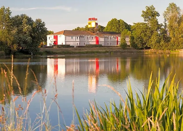 The Originals Access, Hotel Bordeaux Lac