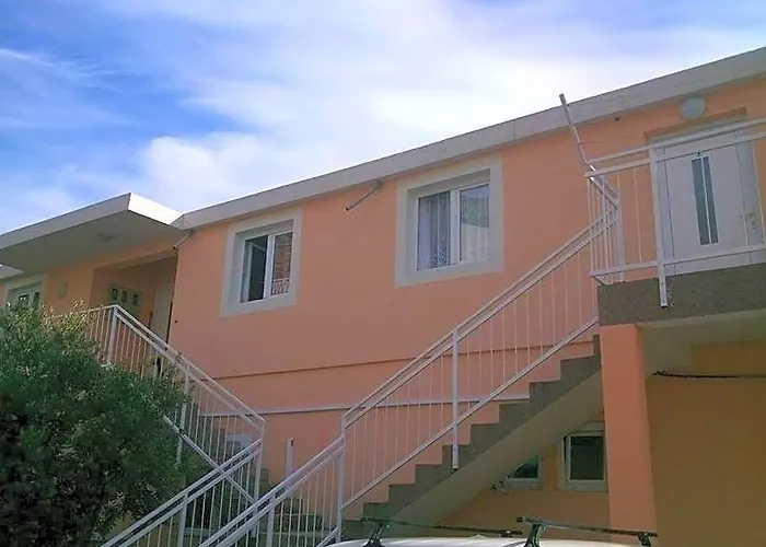 Apartments Jela