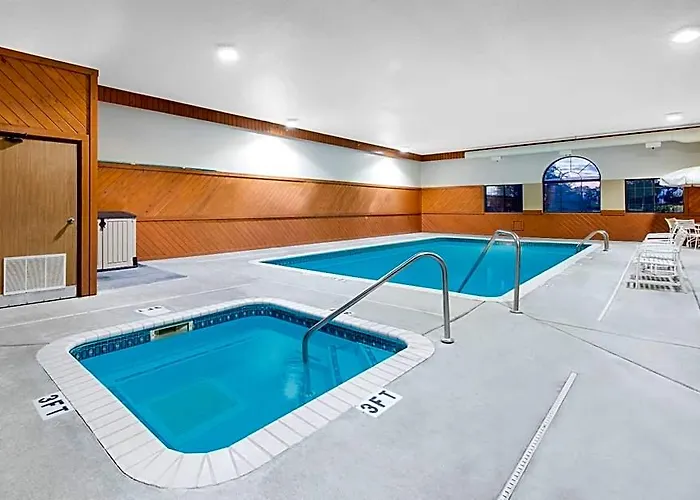 Wrangler Hotel Morris
