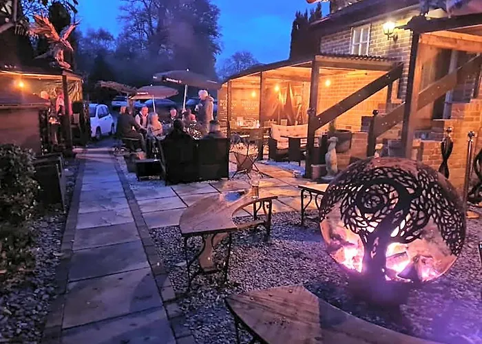 The Red Lion & Cellar Room, Betchworth