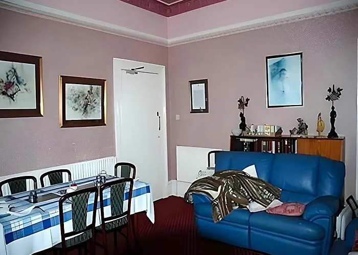 Eglinton Guest House