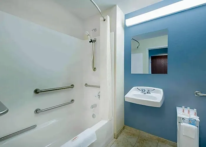 Microtel Inn & Suites By Wyndham Stanley