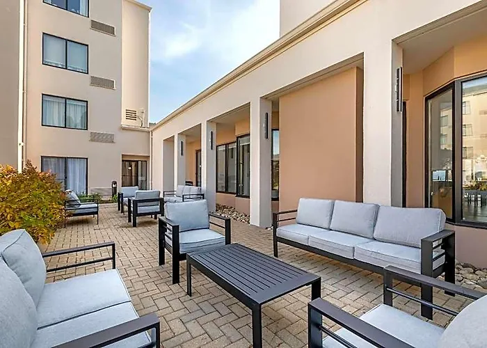 Comfort Inn & Suites Arlington Heights - Buffalo Grove