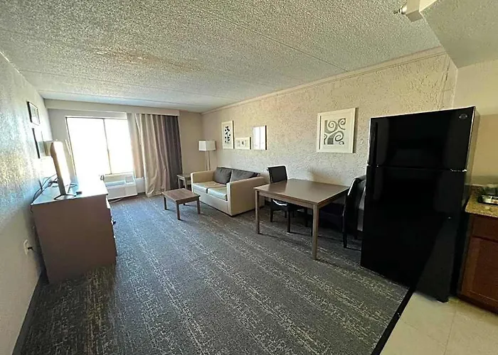 Country Inn & Suites By Radisson, Mt. Pleasant-Racine West, Wi