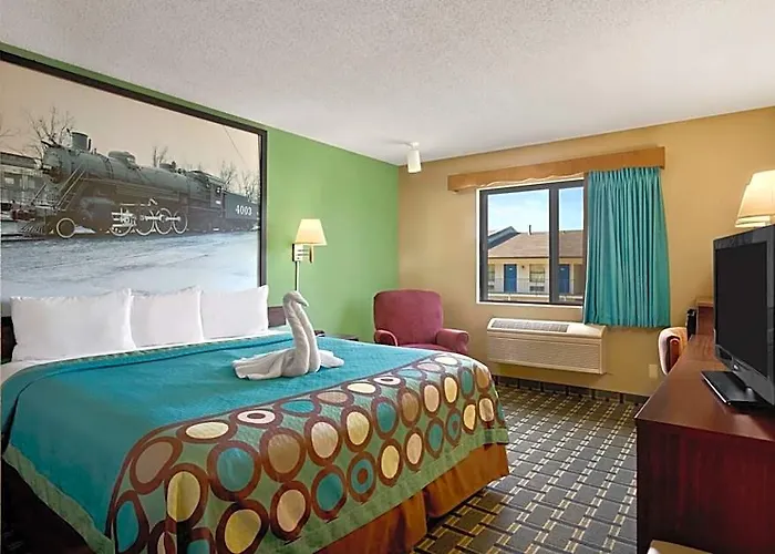 Super 8 By Wyndham Russellville