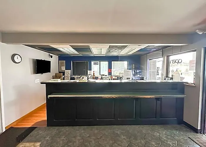 Executive Inn Ridgeway I-77