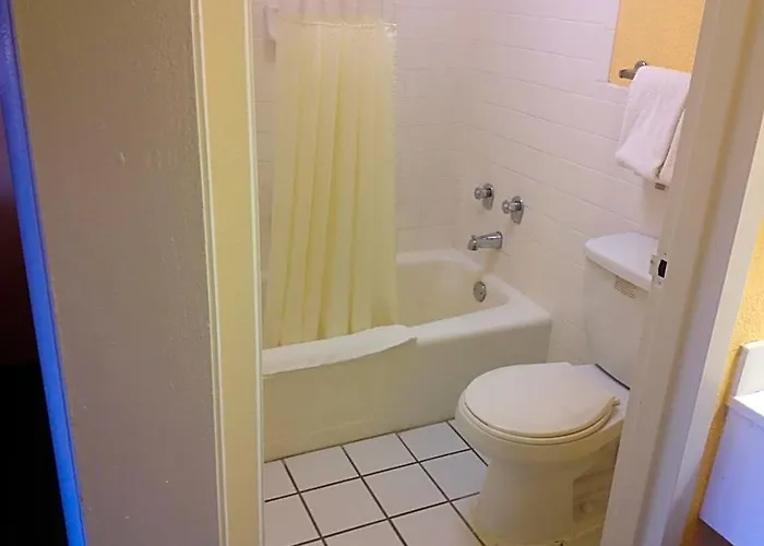 Budget Inn Express Bristol