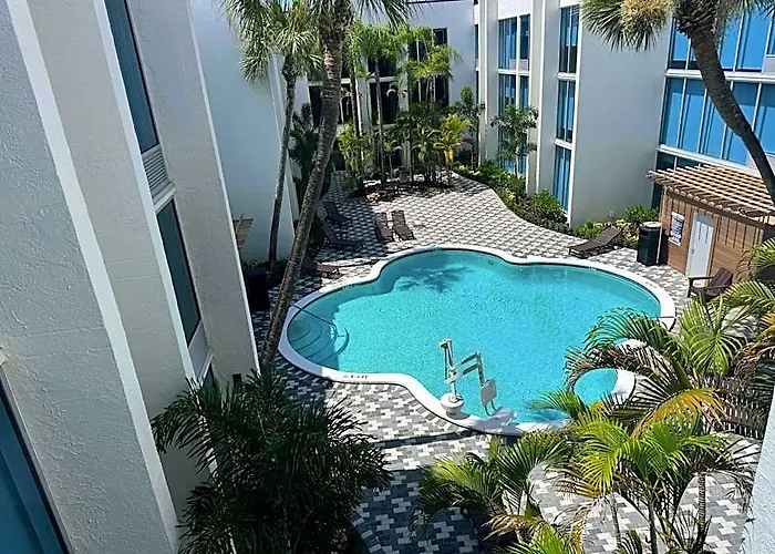 Tropical Palms Hotel Pinellas Park