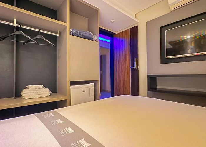 Style Hotel (Adults Only)