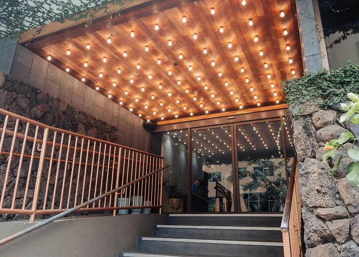 Hotel La Croix Honolulu