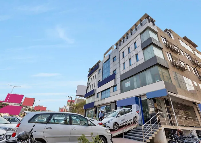 Super Hotel O Rudra Grand