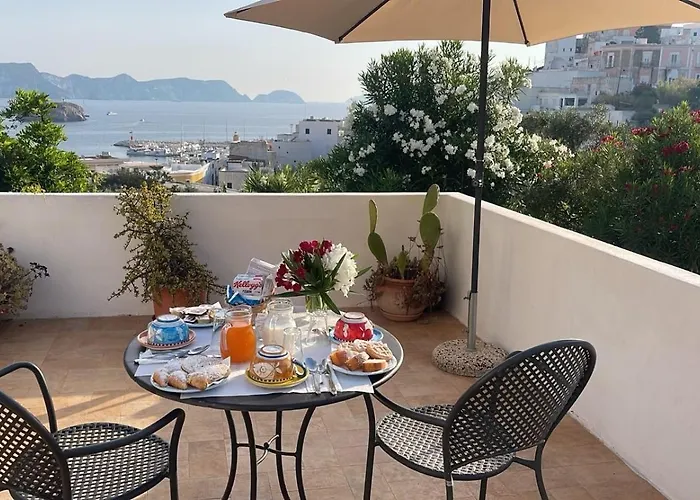 Agenzia Isotur Villa Olimpia Ponza
